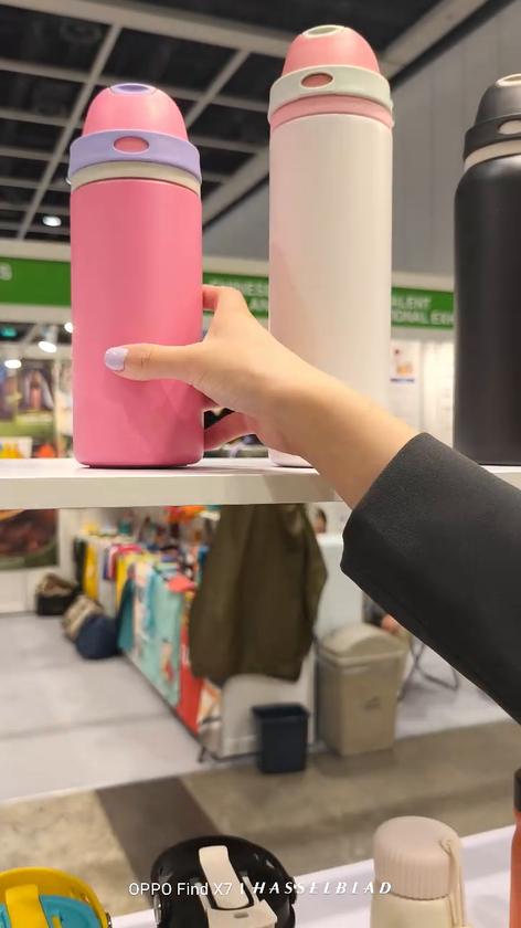 TI-1236 500ml Straw-Lid Handle Flask live sample at Hong Kong MEGA SHOW Booth 3C-B37