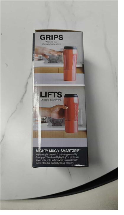 Magnetic close gift box