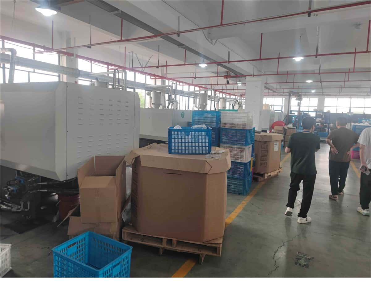Vacuum sealing and assembly line